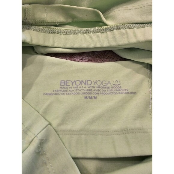 Beyond Yoga Women's Lime Green Cropped Top Size Medium - Picture 3 of 6